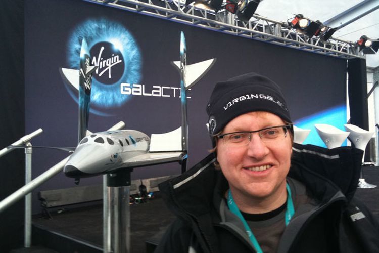 Mark Rocket at the unveiling of Spaceship 2 in Mojave 2009.