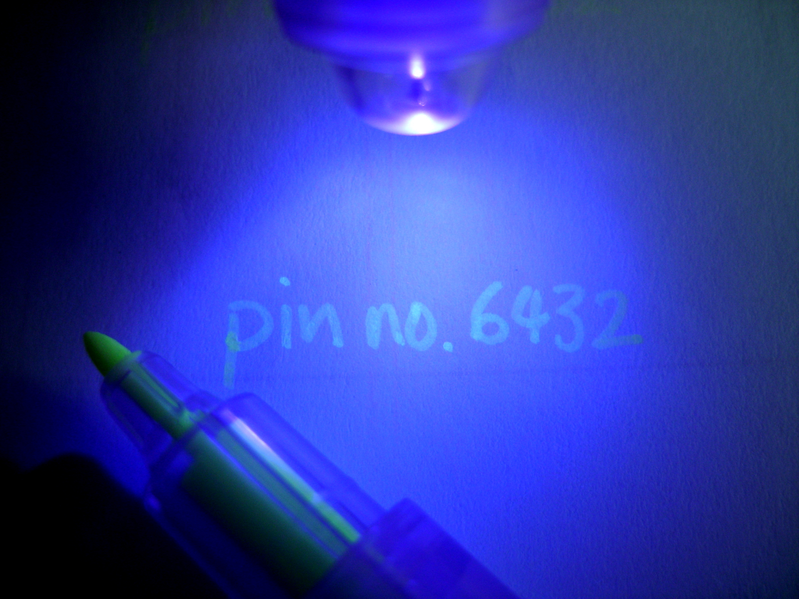 Uv fluorescent on sale