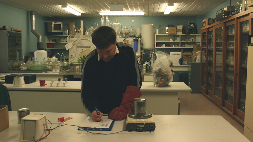 Rural fire scientist Grant Pearce, in lab at Scion.