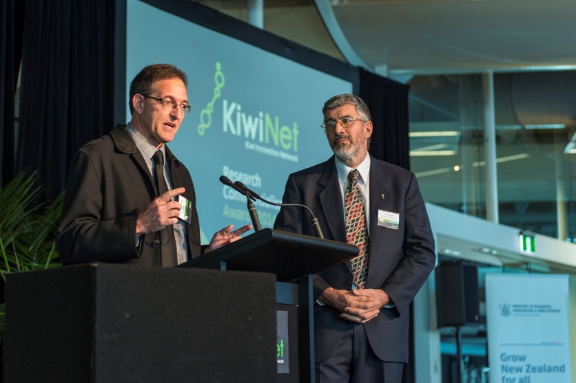 Warwick Downing and Ian Brown at the 2014 KiwiNet Awards.