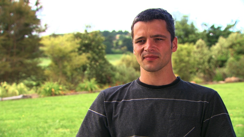 Miel Meyer, New Zealand cheesemaker outside.