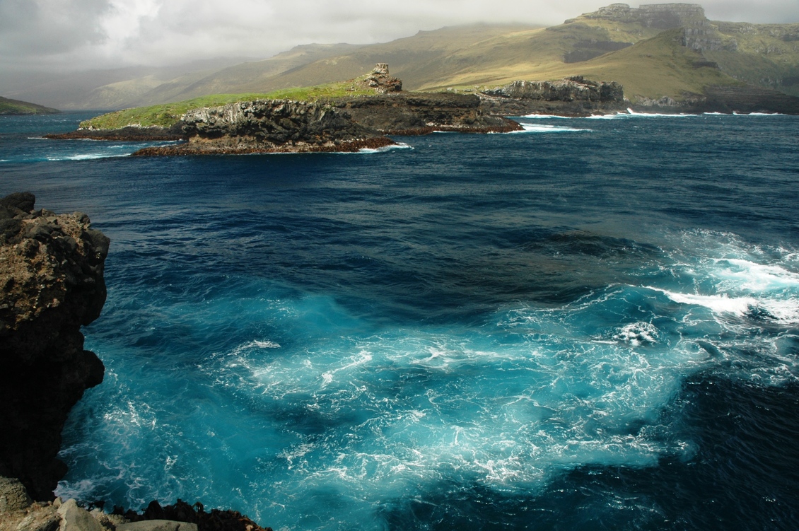 The Southern Ocean surf around the Subantarctic Islands, NZ