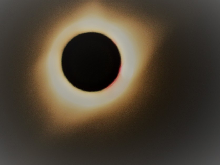 Total solar eclipse, the Moon’s disc appears to cover the Sun