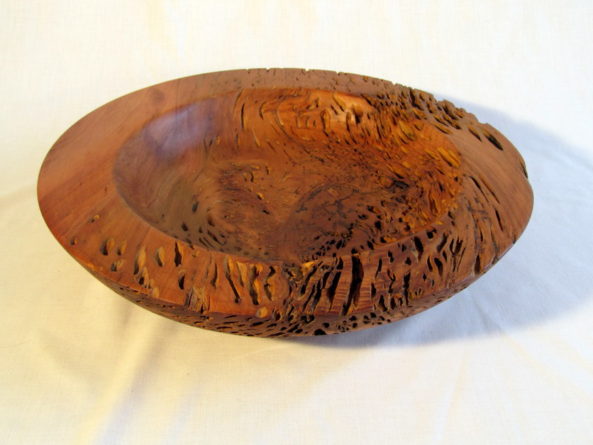 Tōtara heartwood infected by a Fungus carved into a wooden bowl