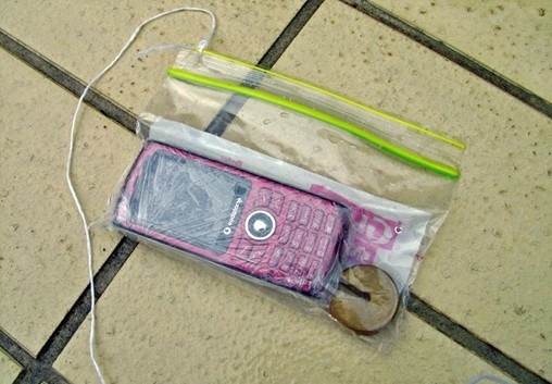 Cell phone ziplock bag deals