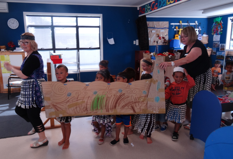 Crawshaw Kindergarten’s Treaty waka — Science Learning Hub