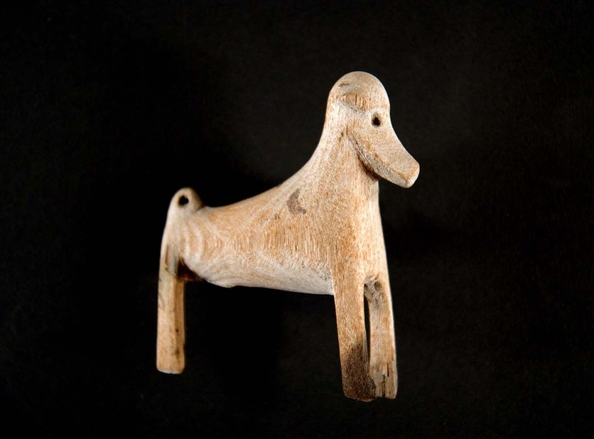 Carved wooden kurī small wooden dog carving